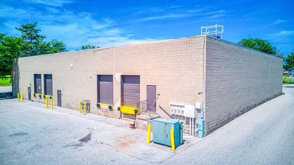 More Photos Of 37703-37713 Schoolcraft Rd, Livonia Unknown For Lease