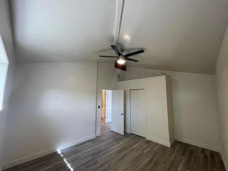 More Photos Of 7162 N 57th Ave, Glendale Apartments For Sale