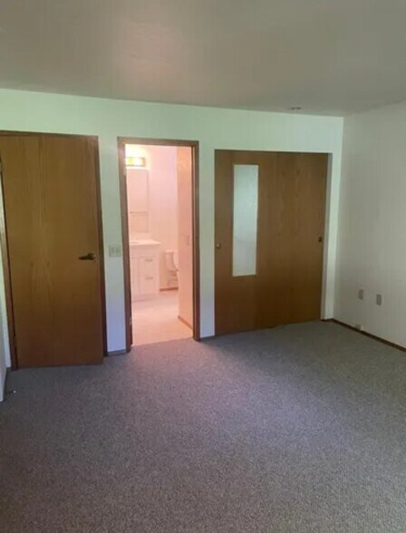 More Photos Of 304 10th St, Kirkland Apartments For Sale