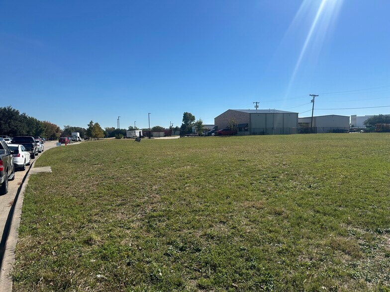 More Photos Of 412 McKinney Pky, McKinney Land For Sale