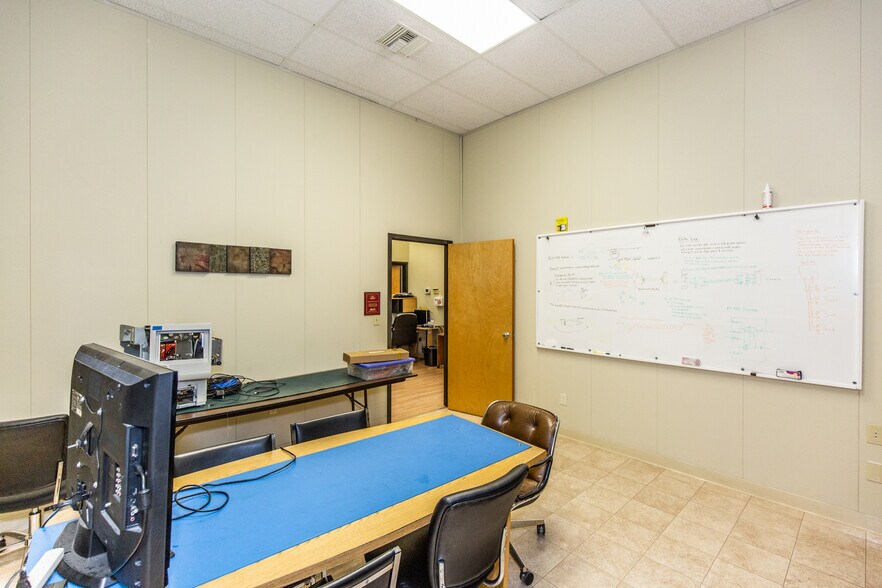More Photos Of 37 Lark Industrial Pky, Greenville Warehouse For Sale