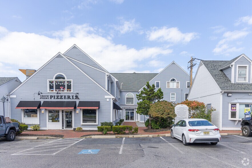 More Photos Of 185 Lincoln St, Hingham Storefront For Sale