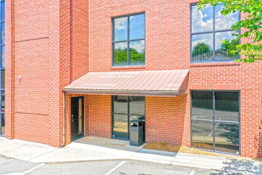 More Photos Of 10590 Independence Pointe Pky, Matthews Office For Lease