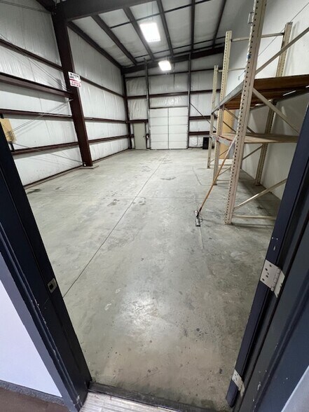 More Photos Of 7927-7939 Red Granite Loop, Colorado Springs Warehouse For Lease