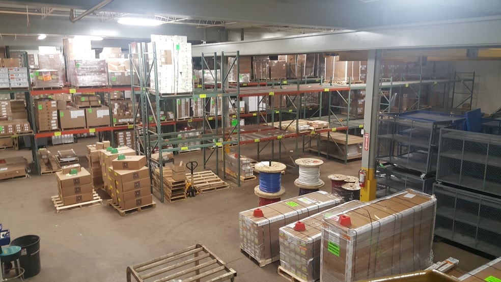 More Photos Of 4451 W Kinzie St, Chicago Warehouse For Lease