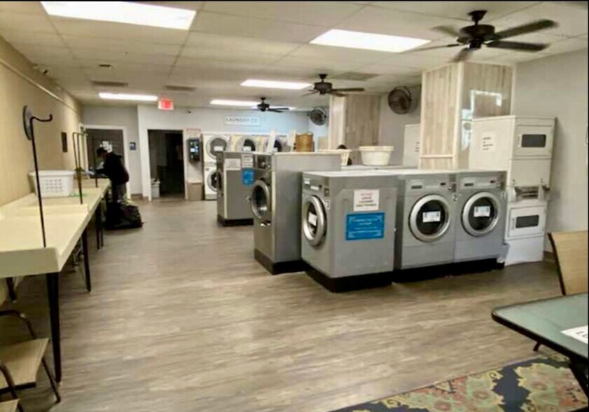 More Photos Of 14100 N Highway 19, Salt Springs Storefront Retail Office For Sale