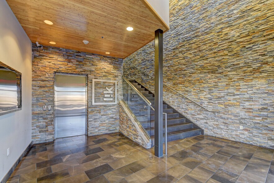 More Photos Of 6625 Badura Ave, Las Vegas Flex For Sale