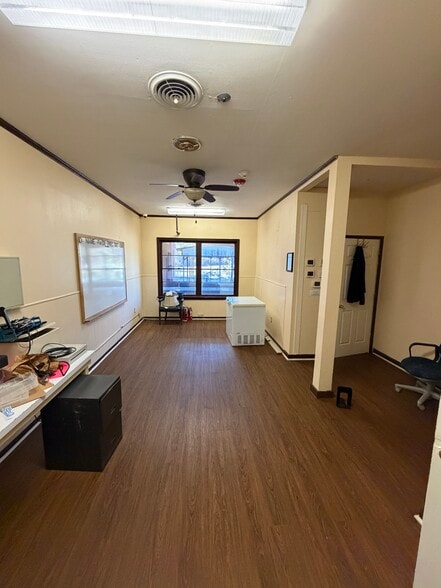 More Photos Of 7470 TX-154, Marshall Specialty For Sale