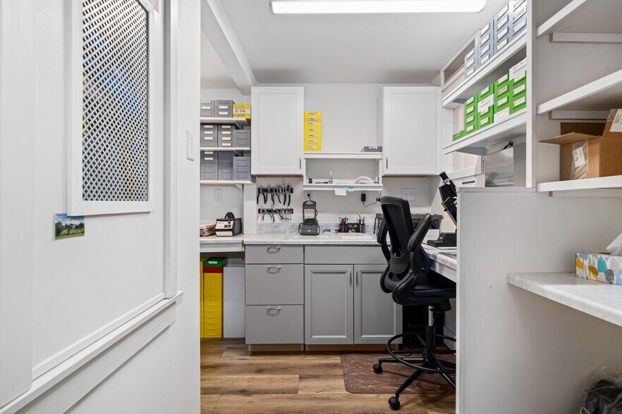 More Photos Of 364 Opie Arnold Rd, Limestone Medical For Sale