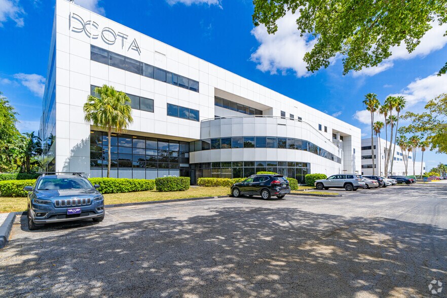 Primary Photo Of 1855 Griffin Rd, Dania Beach Office Residential For Lease