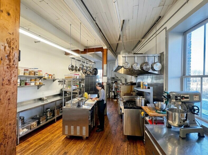 More Photos Of 111 Water St, Catskill Loft Creative Space For Lease