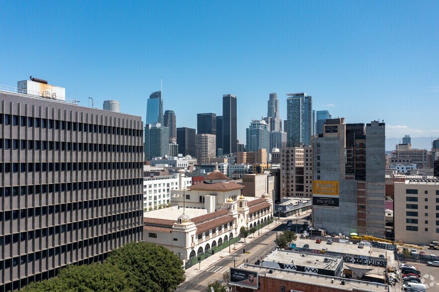 More Photos Of 1111 S Broadway, Los Angeles Loft Creative Space For Lease