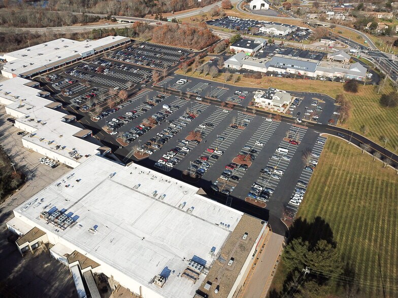 More Photos Of 91 Point Judith Rd, Narragansett Unknown For Lease