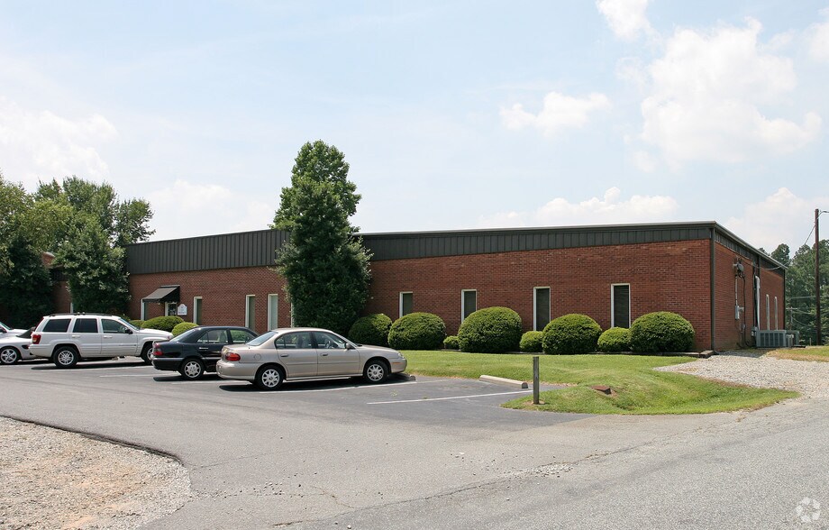 More Photos Of 7129 Old US Highway 52, Lexington Unknown For Lease
