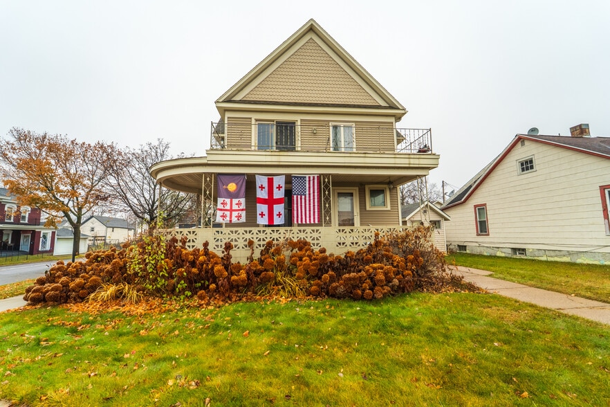 More Photos Of 550 S 1st Ave, Wausau Multifamily For Sale