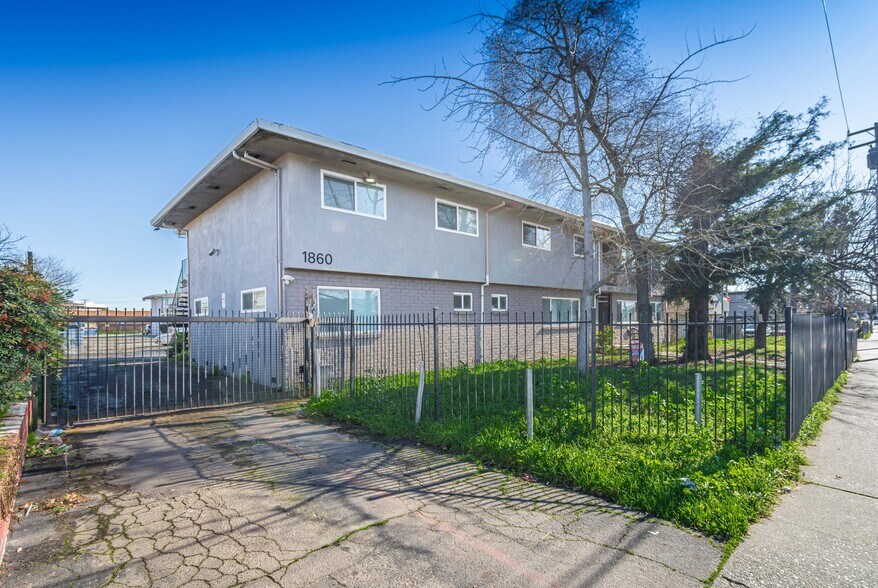 More Photos Of 1860 Ethan Way, Sacramento Apartments For Sale