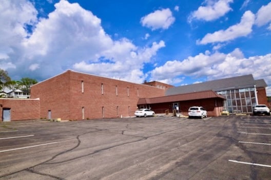 More Photos Of 400 Boyd St, De Soto Religious Facility For Sale