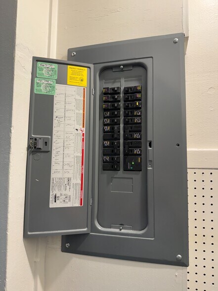 More Photos Of 8755 Shoreplace Pl NW, Silverdale Apartments For Sale