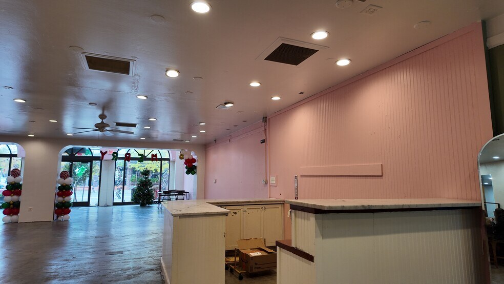 More Photos Of 529-531 4th St, Santa Rosa Storefront For Lease