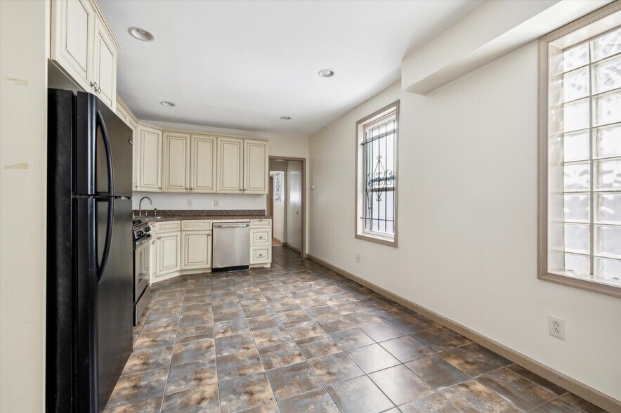 More Photos Of 1632 N Willington St, Philadelphia Office Residential For Lease