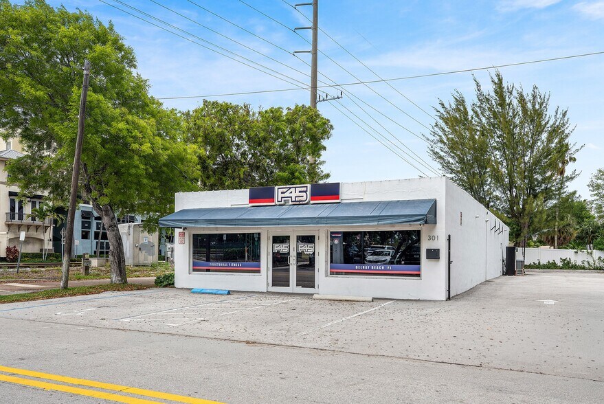 More Photos Of 301 NE 1st St, Delray Beach Freestanding For Sale