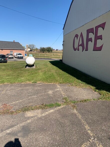 More Photos Of 2801 Lincoln Hwy E, Ronks Restaurant For Sale
