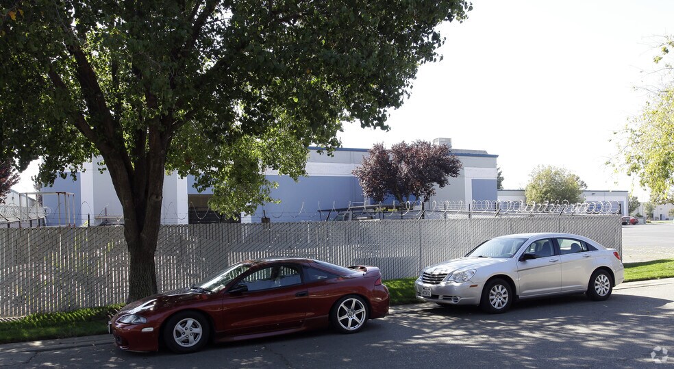 More Photos Of 1230 Harter Ave, Woodland Warehouse For Lease