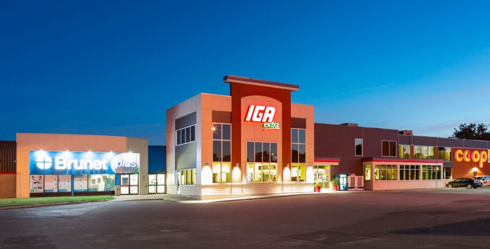More Photos Of 1971 Rue Bilodeau, Plessisville General Retail For Lease