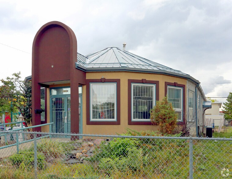 More Photos Of 10659 103 St NW, Edmonton Office For Lease