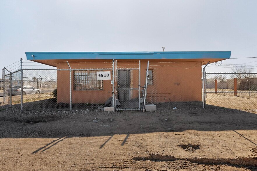 More Photos Of 6510 Zuni Rd SE, Albuquerque Land For Sale