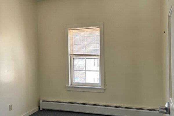 More Photos Of 9 Baldwin St, Montpelier Office For Sale