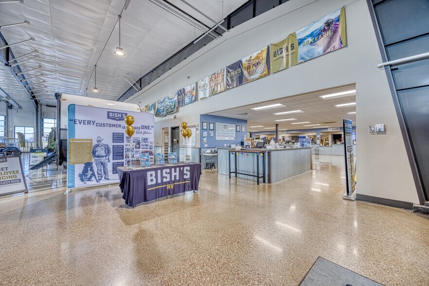 More Photos Of 3928 Tri Hill Frontage Rd, Great Falls Auto Dealership For Sale