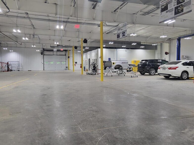 More Photos Of 1465 S Washburn St, Oshkosh Industrial For Sale