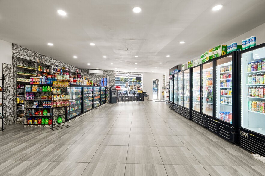 More Photos Of 40-44 Warren Street, Staten Island Convenience Store For Lease