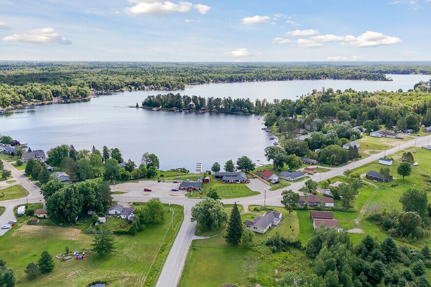 More Photos Of 4998 Main Ext, Long Lake Hospitality For Sale
