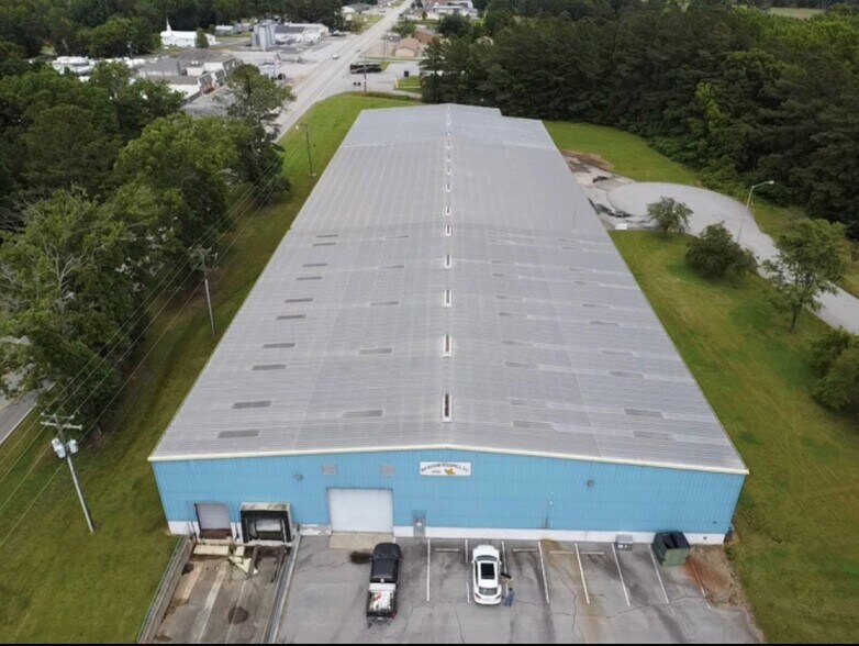 More Photos Of 1400 Montgomery, South Hill Warehouse For Lease