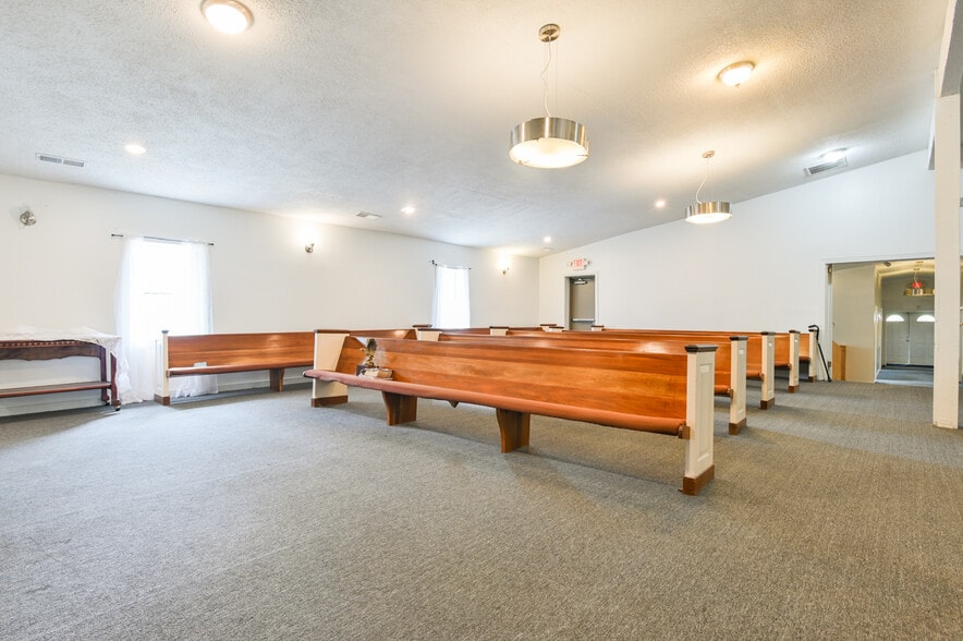 More Photos Of 2766 White Oak Dr, Decatur Religious Facility For Sale