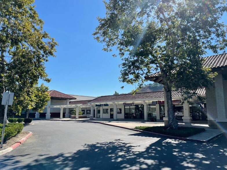 More Photos Of 25280-25290 Marguerite Pky, Mission Viejo General Retail For Lease
