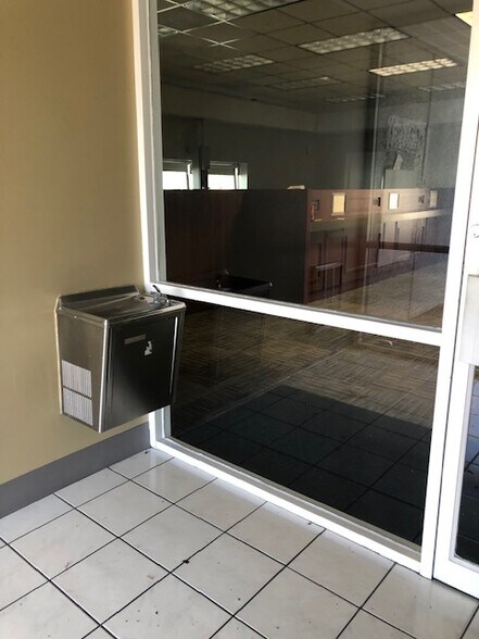 More Photos Of 2445 Onslow Dr, Jacksonville Bank For Sale