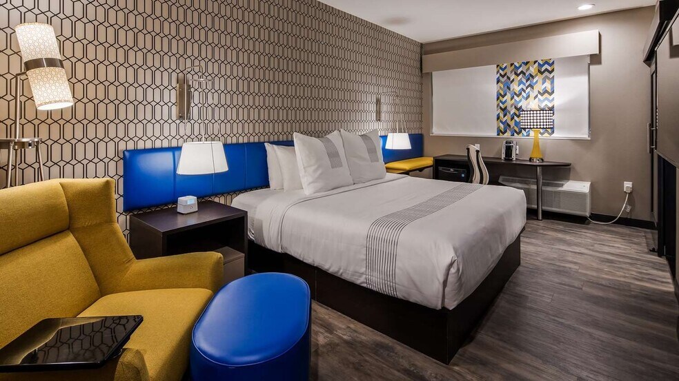 More Photos Of 18705 E Admiral Pl, Catoosa Hotel For Sale