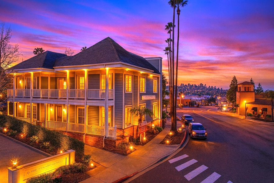 Primary Photo Of 8419 La Mesa Blvd, La Mesa Medical For Lease