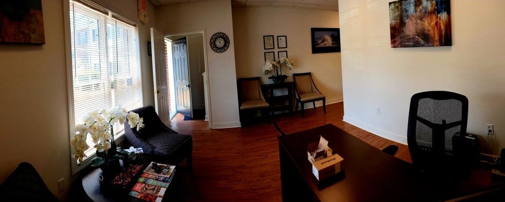 More Photos Of 8052 Elm Dr, Mechanicsville Office For Lease