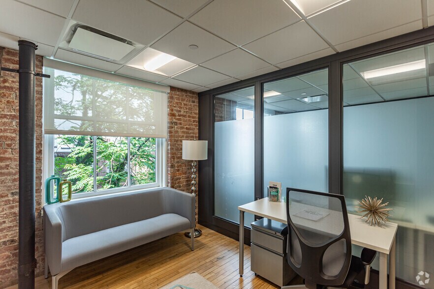 More Photos Of 361-361 Newbury St, Boston Coworking Space