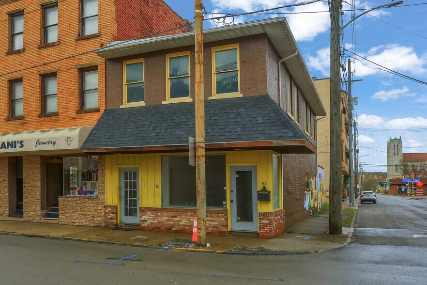 More Photos Of 41 N Mercer St, New Castle General Retail For Sale