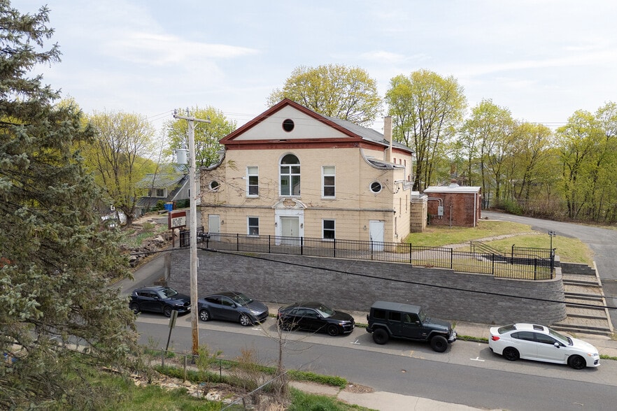 More Photos Of 24 W Union St, Kingston Religious Facility For Sale