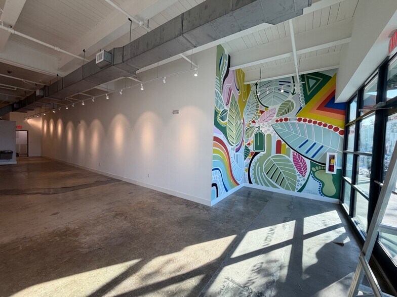 More Photos Of 2400 Bull St, Savannah Supermarket For Lease