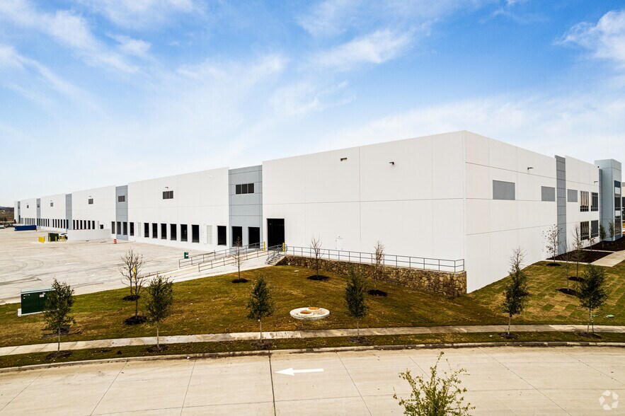 16240 Gateway Path, Frisco, TX Industrial For Lease