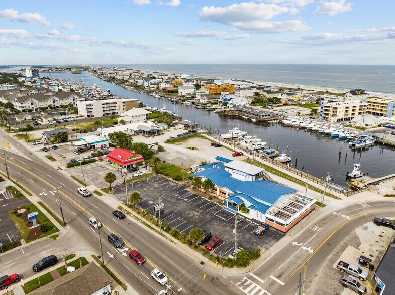 More Photos Of 300 N Lake Park Blvd, Carolina Beach Restaurant For Lease