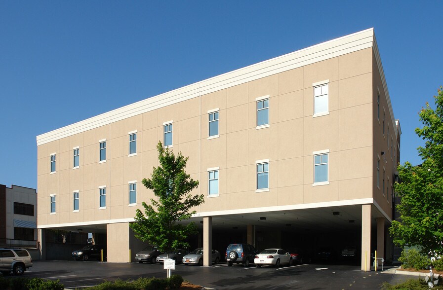 More Photos Of 400 Market St, Chapel Hill Office For Lease