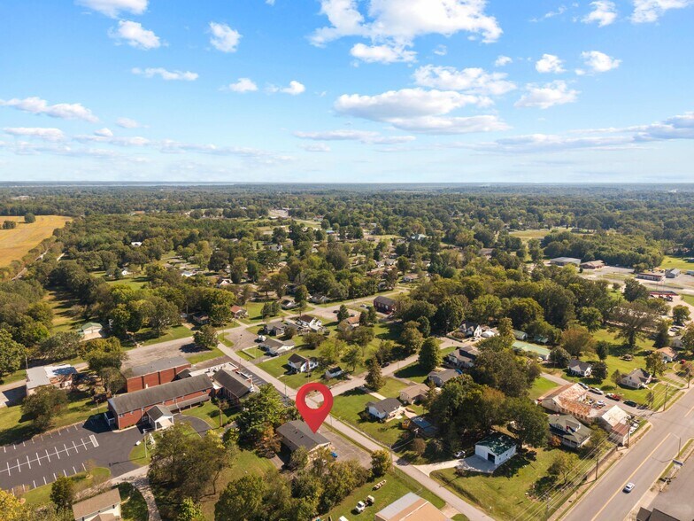 More Photos Of 78 Ash St, Calvert City Office For Sale